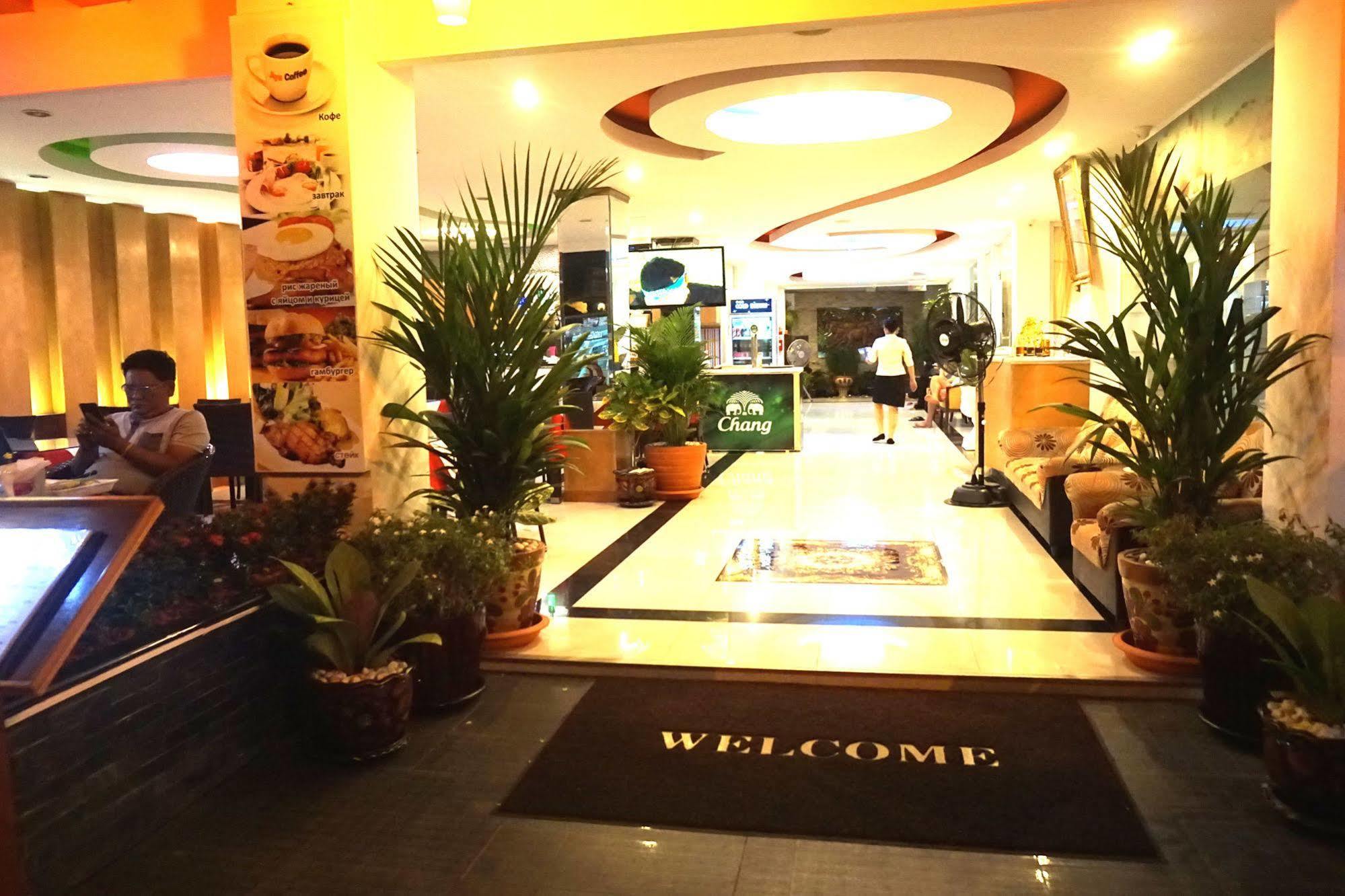 Aya Place Pattaya Exterior photo
