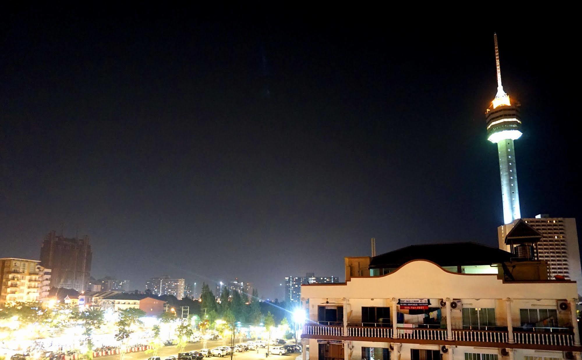 Aya Place Pattaya Exterior photo